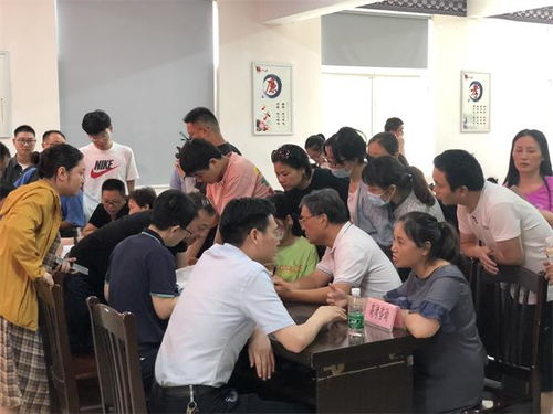 服務(wù)群眾“零距離” 市教育局機(jī)關(guān)一支部與市教育考試院黨支部聯(lián)合開展教育咨詢服務(wù)活動